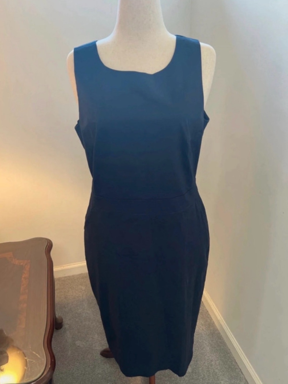 Banana Republic Twill/ lined midi sheath dress 14